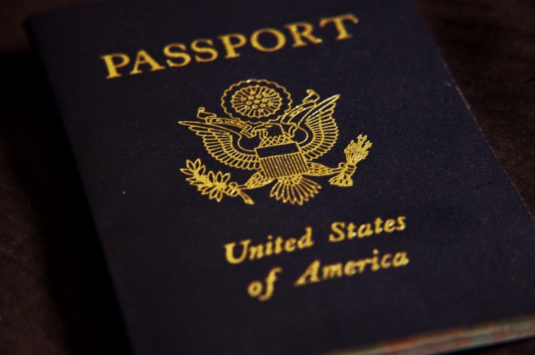 A U.S. Passport - Photo: SwimParallel - (CC BY-SA 2.0)