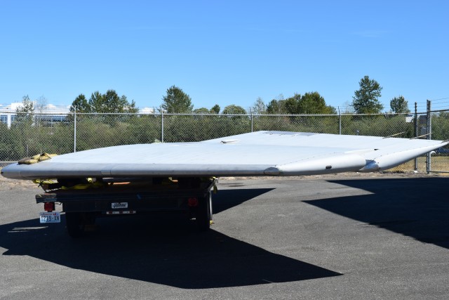 The horizontal stabilizer is ready to be installed - Photo: Lauren Darnielle | AirlineReporter