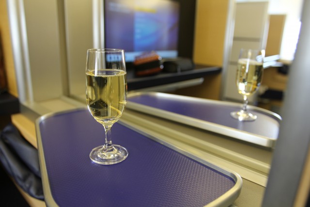 Krug Champagne in ANA first class - Photo: David Delagarza | AirlineReporter