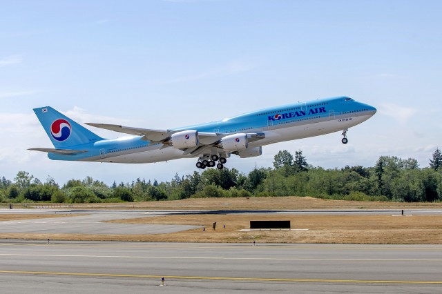 Korean's 747-8I takes off from Paine Field - Photo: Boeing