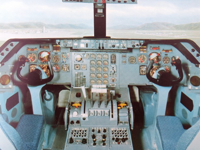 L-1011 Blue Flight Deck with Standard Equipment Round Dial Instruments.