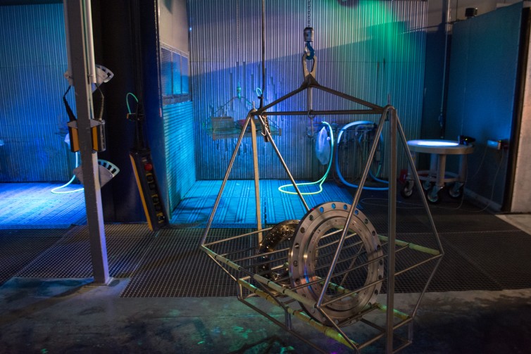 One of the black light inspection areas in Lufthansa Technik Engine Shop