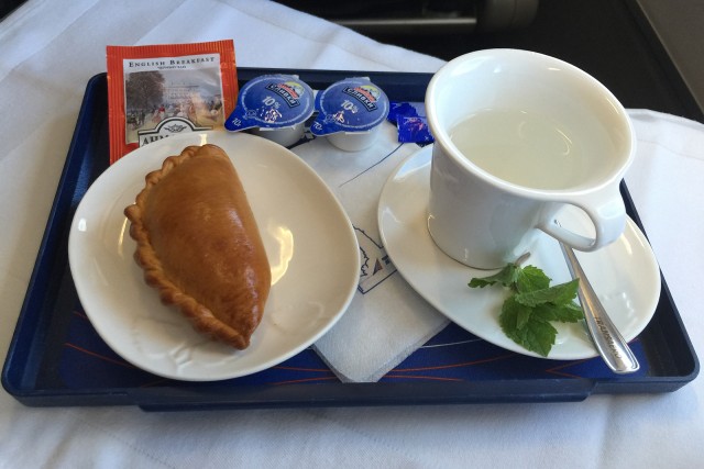 Tea came with an apricot pie, nice! Photo - Bernie Leighton | AirlineReporter