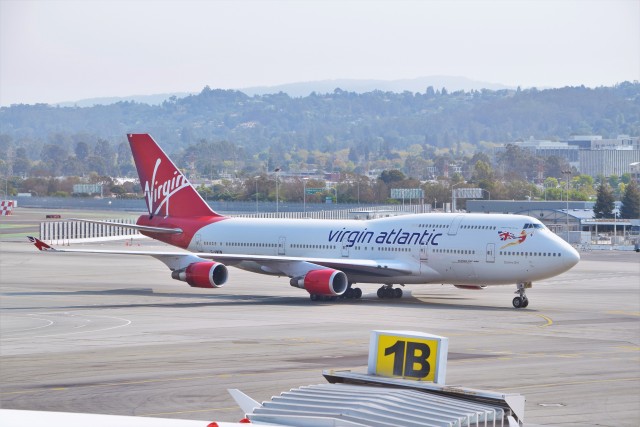 Virgin Atlantic's "Cosmic Girl" (G-VWOW), a 747-400, pulling into a gate at SFO. Photo: John Nguyen | AirlineReporter