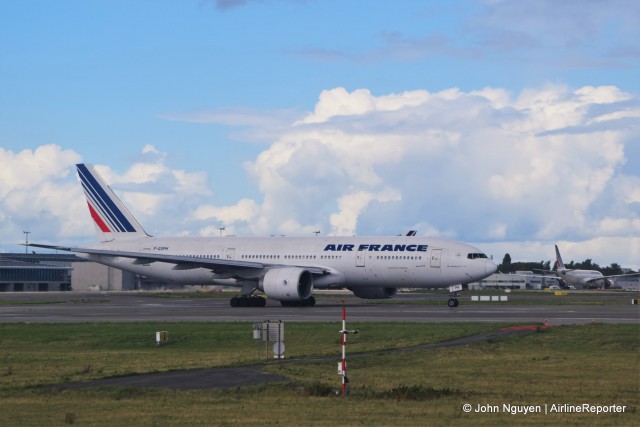 An Air France 777 (F-GSPH) at CDG.