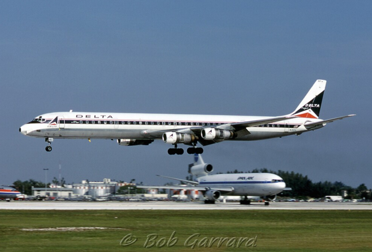 A Delta DC-8-61taken in 1980 - Photo Bob Garrard