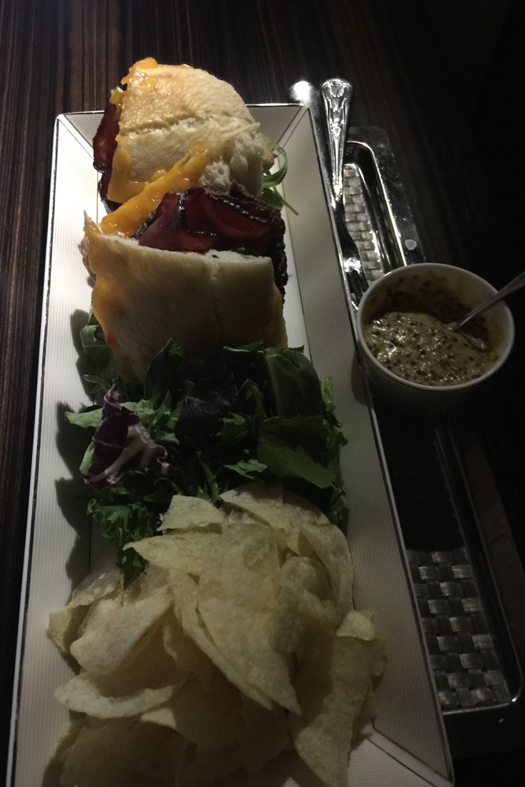 The Etihad Steak Sandwich - Photo: Bernie Leighton | AirlineReporter