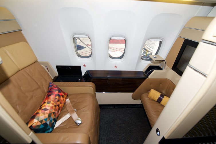 The suite was too long to fit its entirety in my 14mm lens! Photo- Bernie Leighton | AirlineReporter