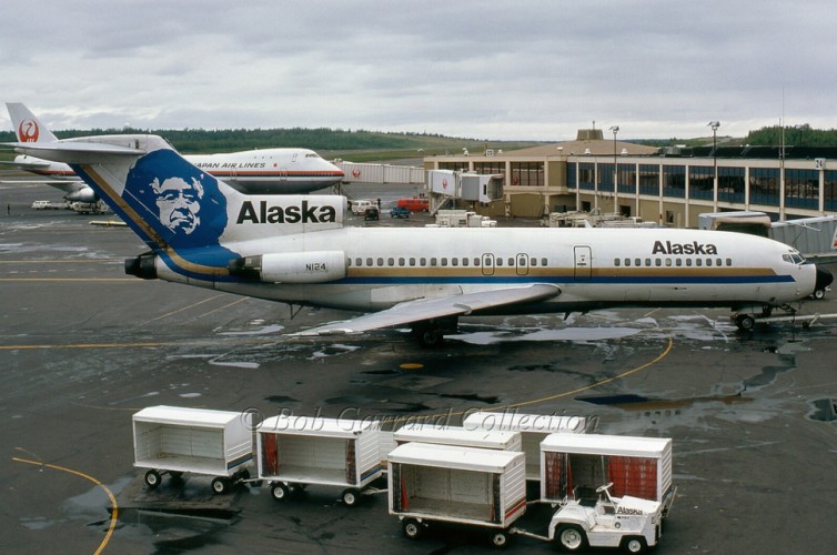 An Alaska Airlines Boeing 727 - Photo: Bob Garrard Collection