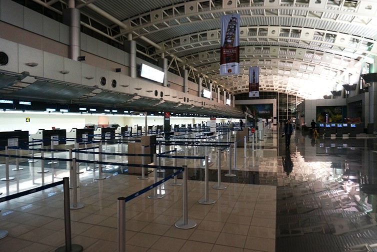 Check in hall at Juan Santamarà­a International Airport, San Jos, Costa Rica - Photo: Daniel T Jones