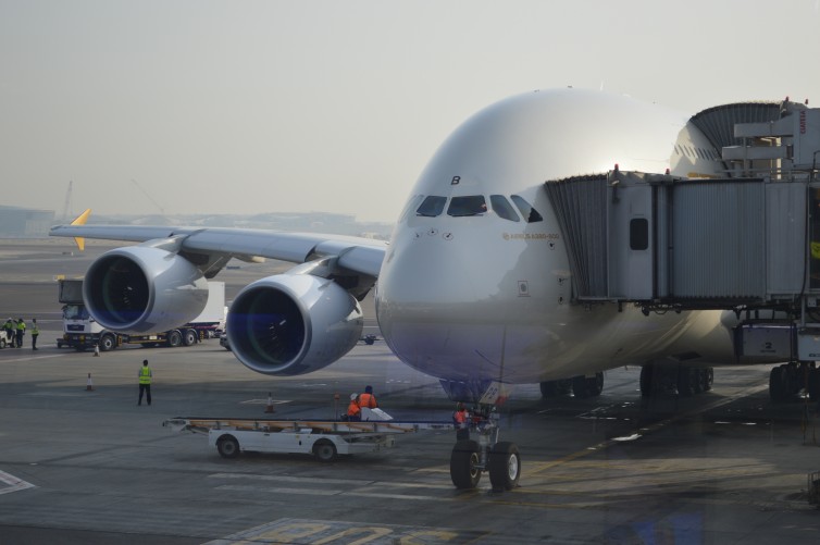 DSC_0803SkyBar and Nightclub...bottoms up? Er, no thanks - Photo: Alastair Long | AirlineReporter