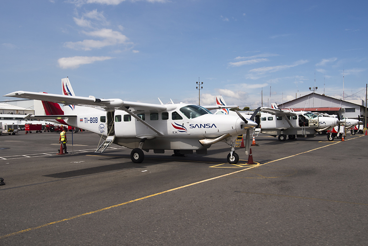 Cessna 208B Grand Caravans operating for Sansa Regional - Photo: Daniel T Jones