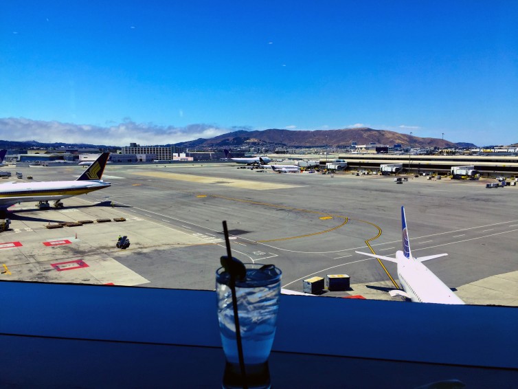 Inside the United Lounge - Photo: Manu Venkat