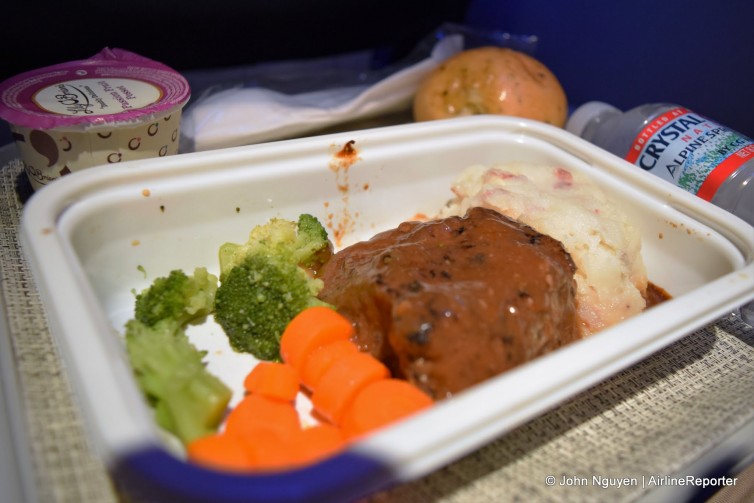 Economy meal on AA73 LAX-SYD: Roasted Beef Sirloin