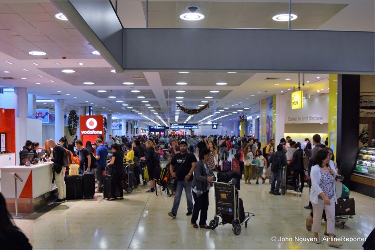 The arrivals hall meeting area at the SYD International Terminal.