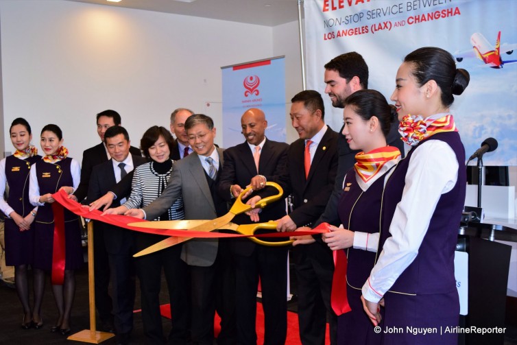 Cutting the ribbon at the inaugural event for Flight HU7924 from LAX to Changsha on January 21.