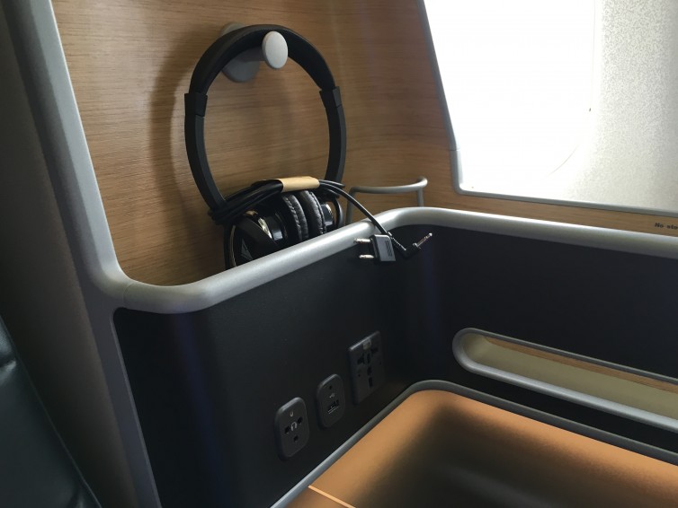 There is plenty of storage as well as in-seat power and a USB port. Photo: Jacob Pfleger | AirlineReporter