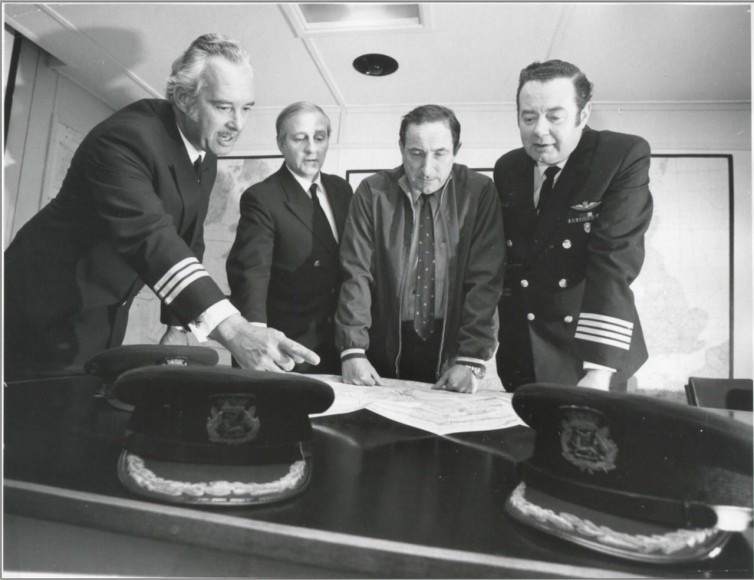 The original flight crew prepare to leave for Bahrain - Photo: BA