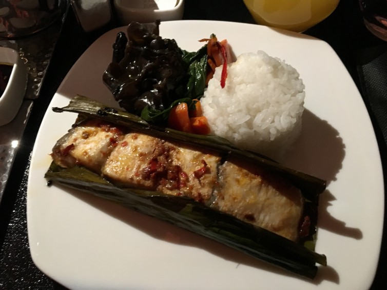 The delicious Vietnamese style Barramundi, i'm glad the steak ran out Photo: Jacob Pfleger | AirlineReporter