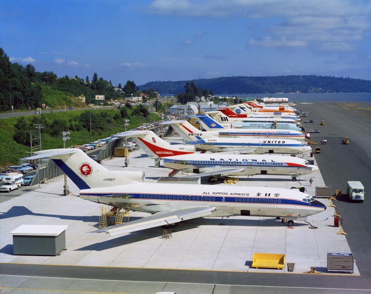 727 Renton Flightline in 1966 - Photo: Boeing