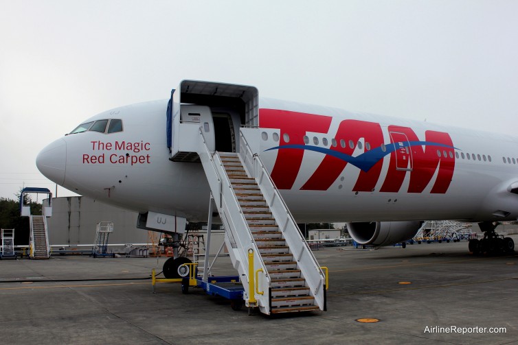 A TAM Airlines Boeing 777-300ER