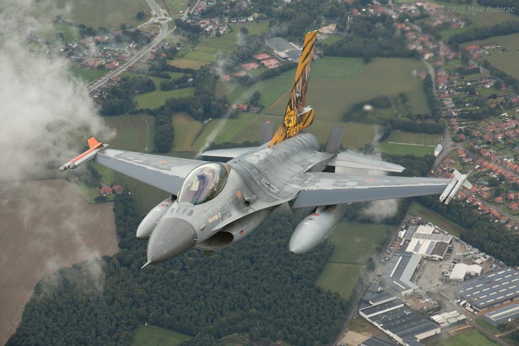 Taking a shot of an F-16... air-to-air