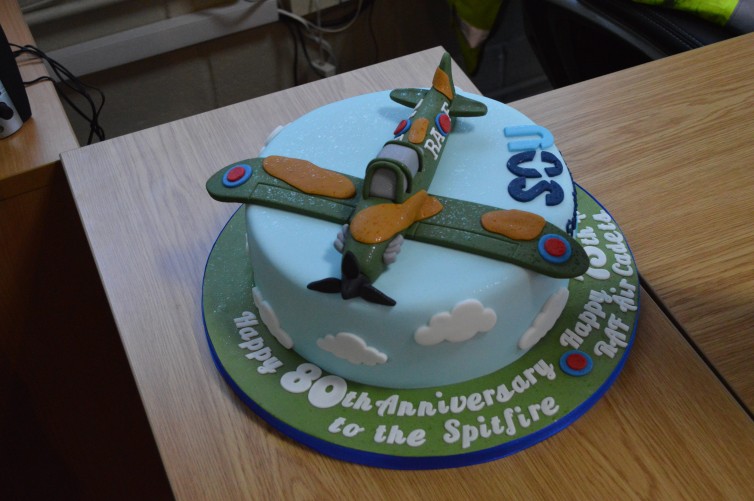 The Cake - Photo: Alastair Long | Airlinereporter