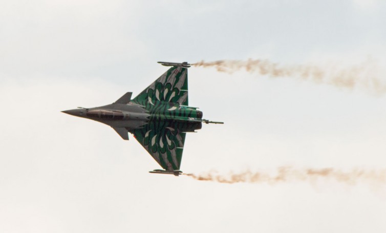 A Dassault Rafale performing