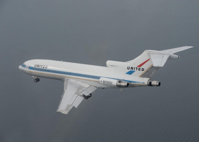 The final flight of the first Boeing 727 - Photo: Chuck Lyford and Jim Larsen