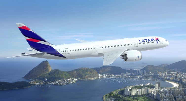 LATAM's new livery on the Boeing 787-9 - Image: LATAM