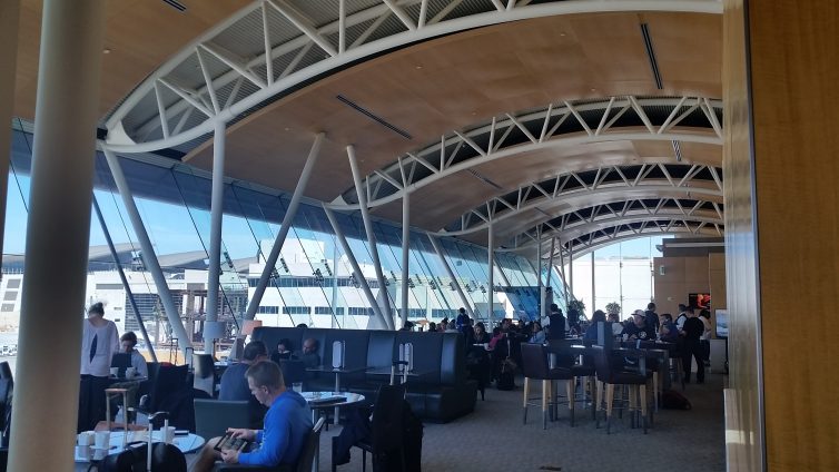 Inside the American Airlines Admirals Club at LAX. Photo: John Nguyen | AirlineReporter