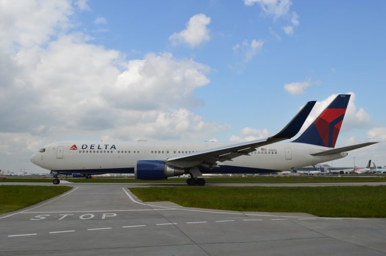 Delta 767 - Photo: Alastair Long | AirlineReporter