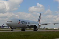 American's turn (an AA 777 positions) - photo: Alastair Long | AirlineReporter