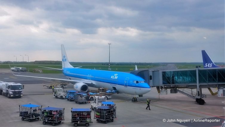 KLM 737-900 (PH-BXT) at Prague Airport