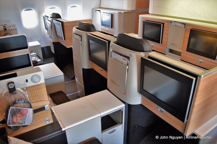 Business mini-cabin on Swiss's 777-300ER.