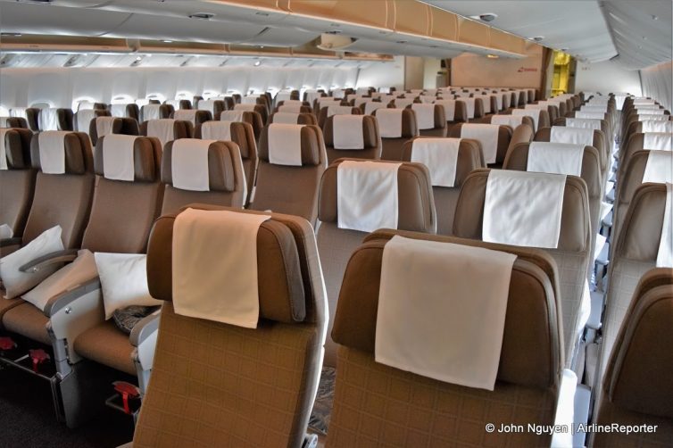 Economy cabin on Swiss's 777-300ER.