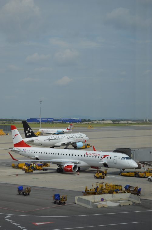 All Austrian Embraer 195, A319 and Fokker 100 - Photo: Bo Long | AirlineReporter