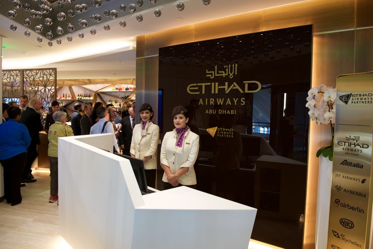Etihad has strength in branding, this lounge could be anywhere. This entrance is the new LAX lounge, though. 