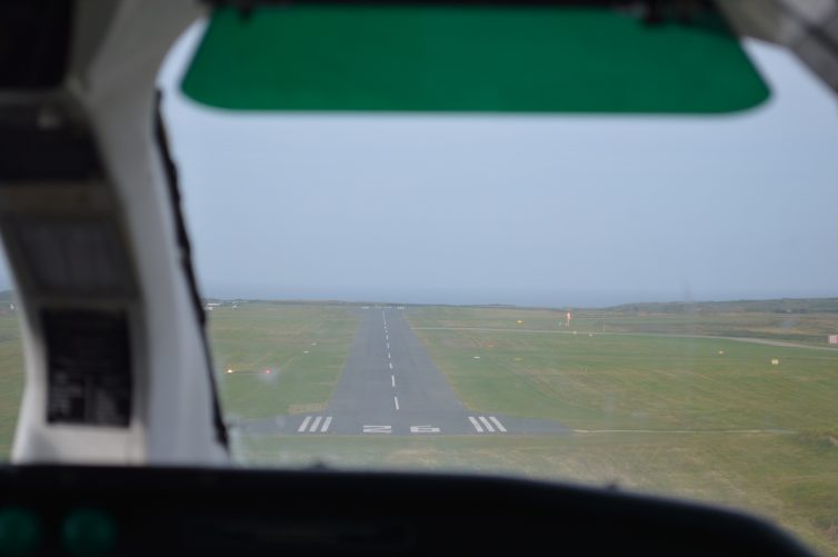 On final approach into ACI - photo: Alastair Long | AirlineReporter