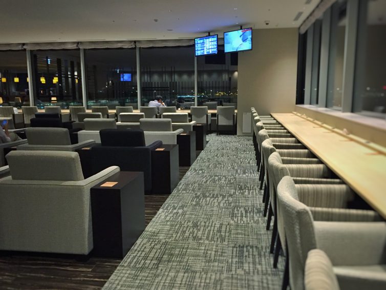 Seating options at the TIAT Sky Lounge Annex - Photo: Manu Venkat | AirlineReporter