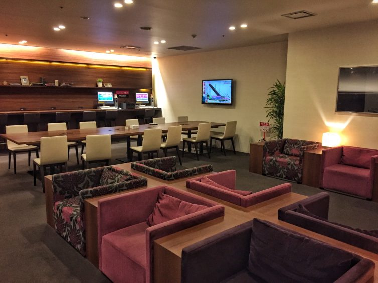 The First Cabin Haneda lobby lounge - Photo: Manu Venkat | AirlineReporter