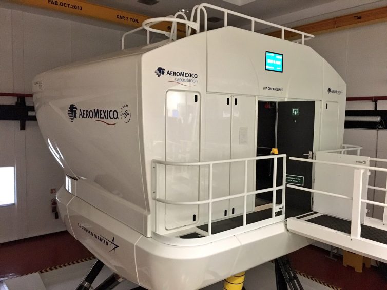 The Aeromexico 787 sim - Photo: Jason Rabinowitz | AirlineReporter