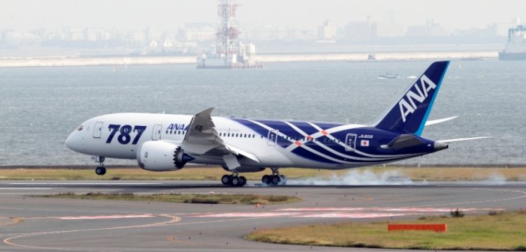 ANA's first Boeing 787 lands at Haneda - Photo: The Boeing Company