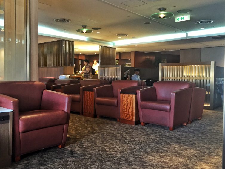 Seating at the Akusa Lounge @ KIX ’“ Photo: Manu Venkat | AirlineReporter