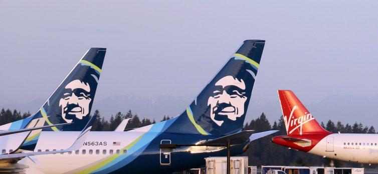Both liveries together - Photo: Alaska Airlines