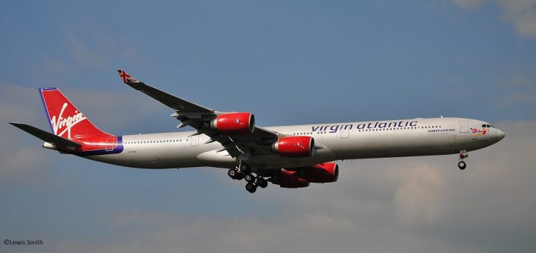 Virgin Atlantic's Airbus A340 called Bubbles - Photo: Lewis Smith | FlickrCC