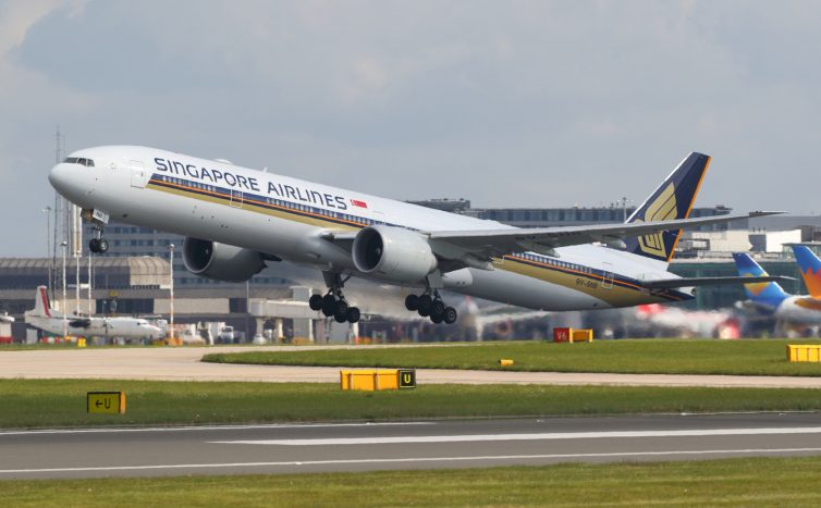 A Singapore Airlines Boeing 777-300ER - Photo: Aero Pixels | FlickrCC