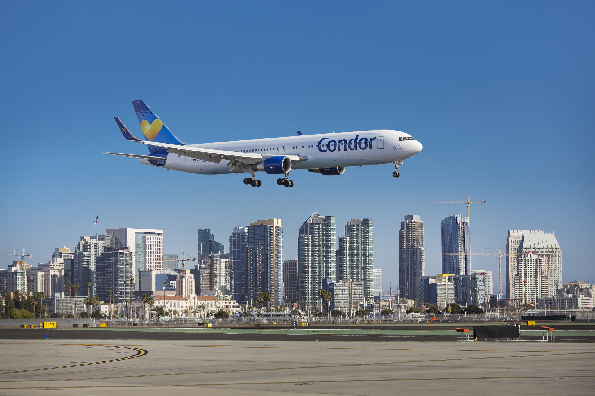 Condor: Condor B767 takes off to Los Angeles for the first time