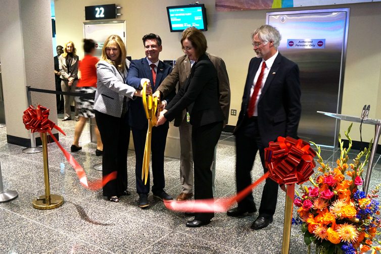 Ribbon cutting - photo: Daniel T Jones | AirlineReporter