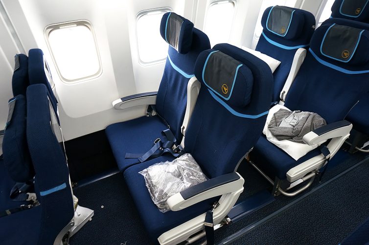 Premium Class seat - photo: Daniel T Jones | AirlineReporter